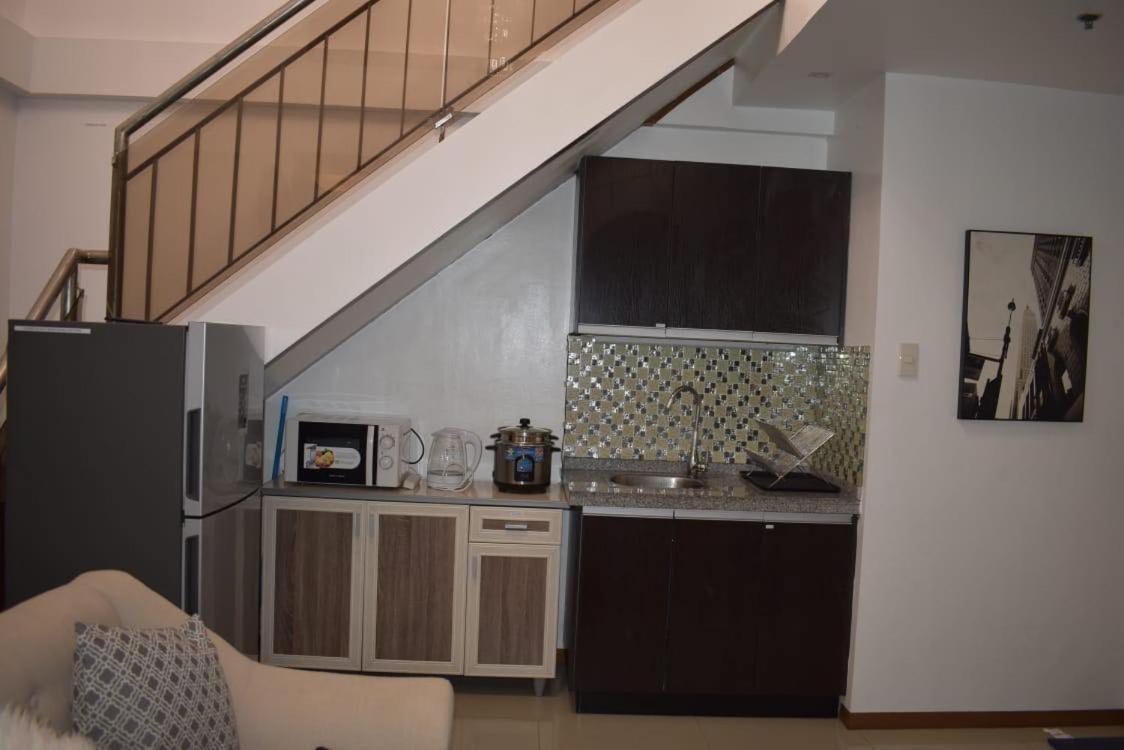 Affordable Makati Apt Manila Exterior foto