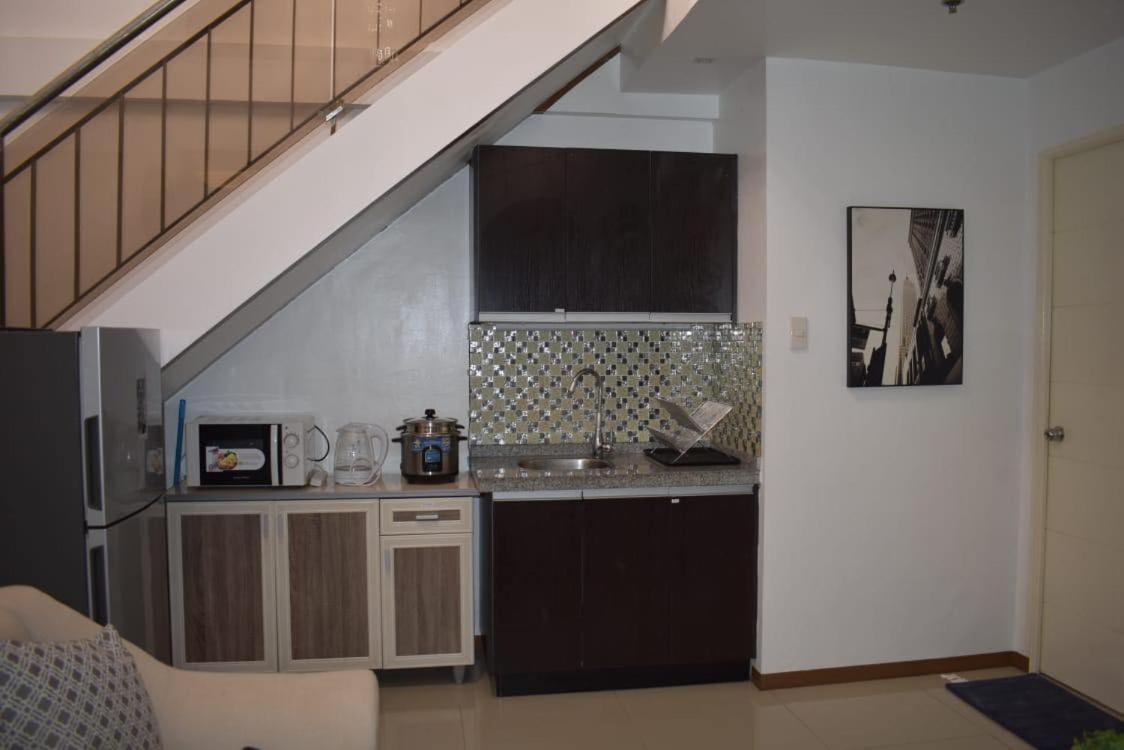 Affordable Makati Apt Manila Exterior foto