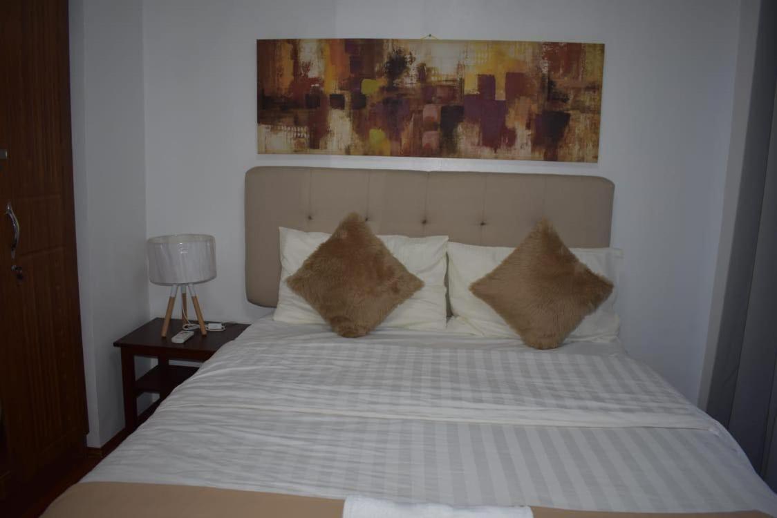 Affordable Makati Apt Manila Exterior foto