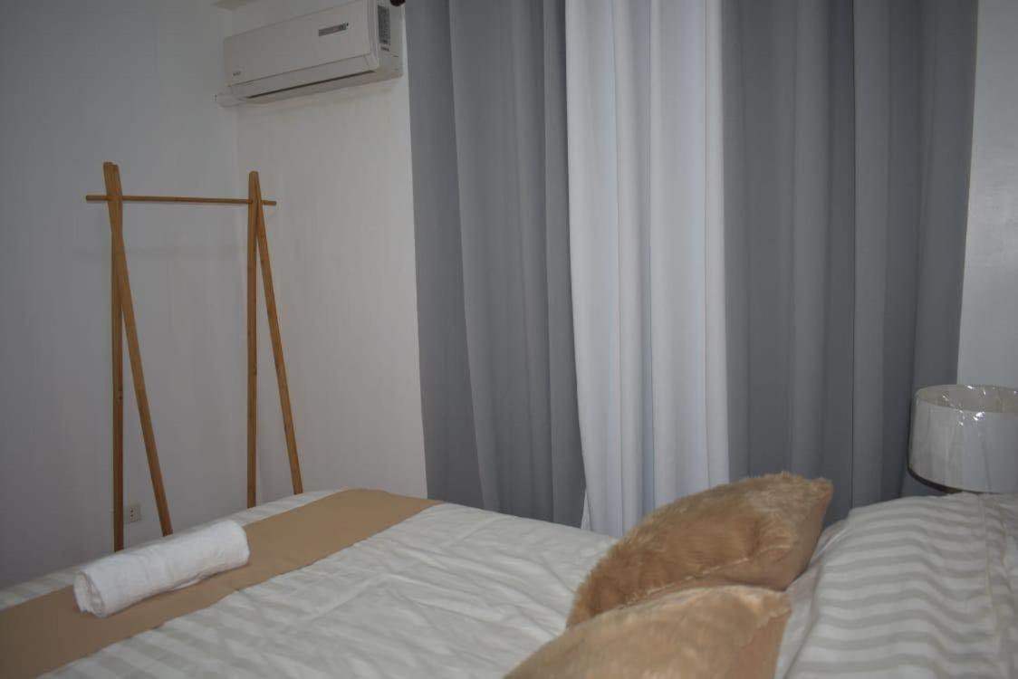 Affordable Makati Apt Manila Exterior foto