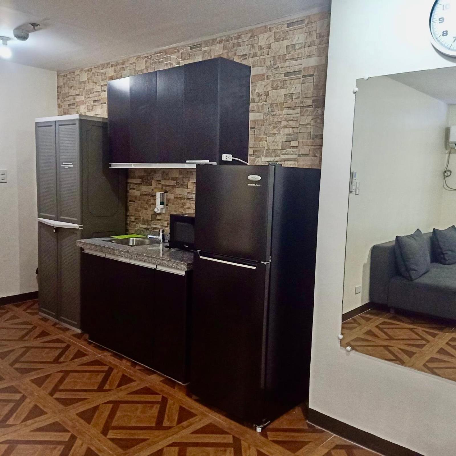 Affordable Makati Apt Manila Exterior foto